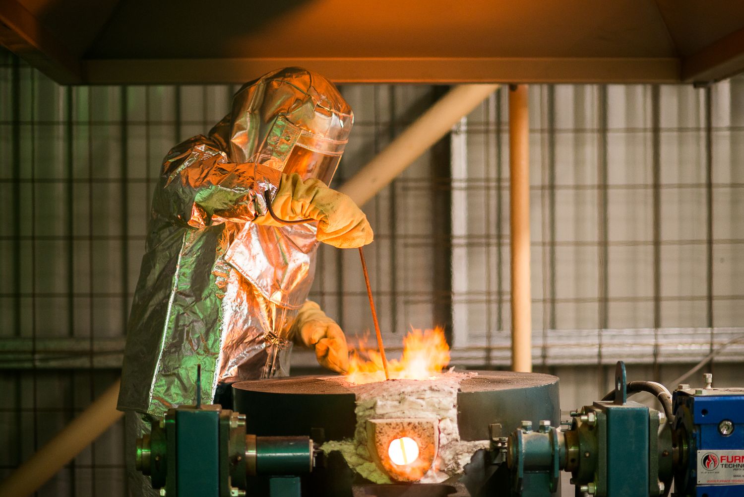 Gold pouring